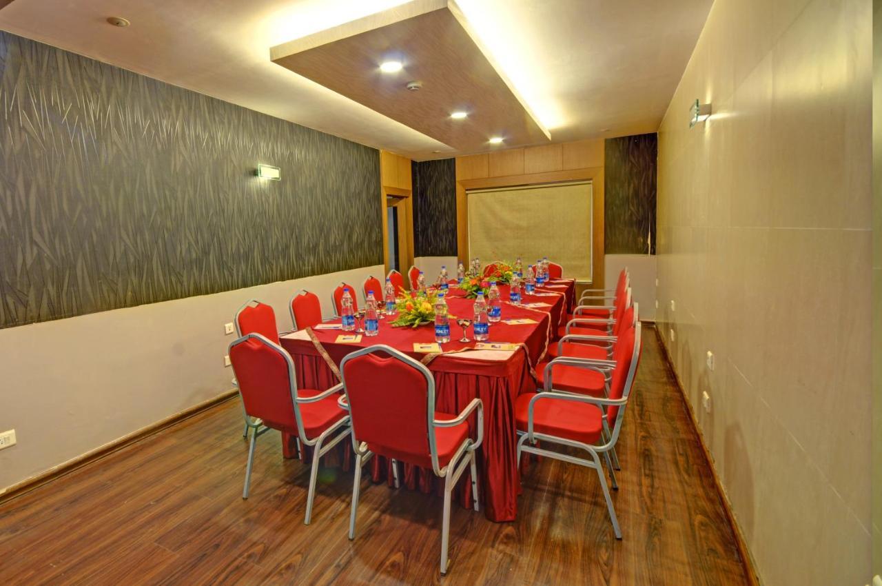פורי Pride Ananya Resorts מראה חיצוני תמונה